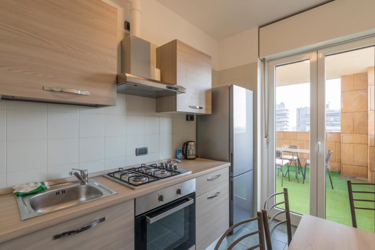 Ferienwohnung Splendida Terrazza Su Arcimboldi - Milano Bicocca Exterior foto