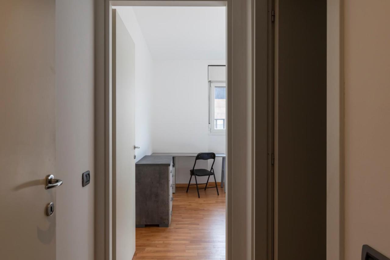 Ferienwohnung Splendida Terrazza Su Arcimboldi - Milano Bicocca Exterior foto