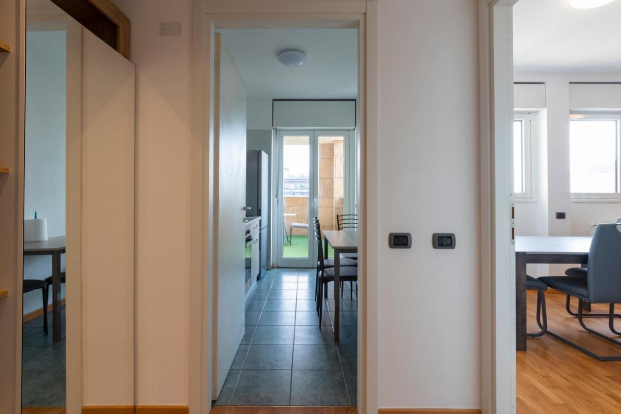 Ferienwohnung Splendida Terrazza Su Arcimboldi - Milano Bicocca Exterior foto