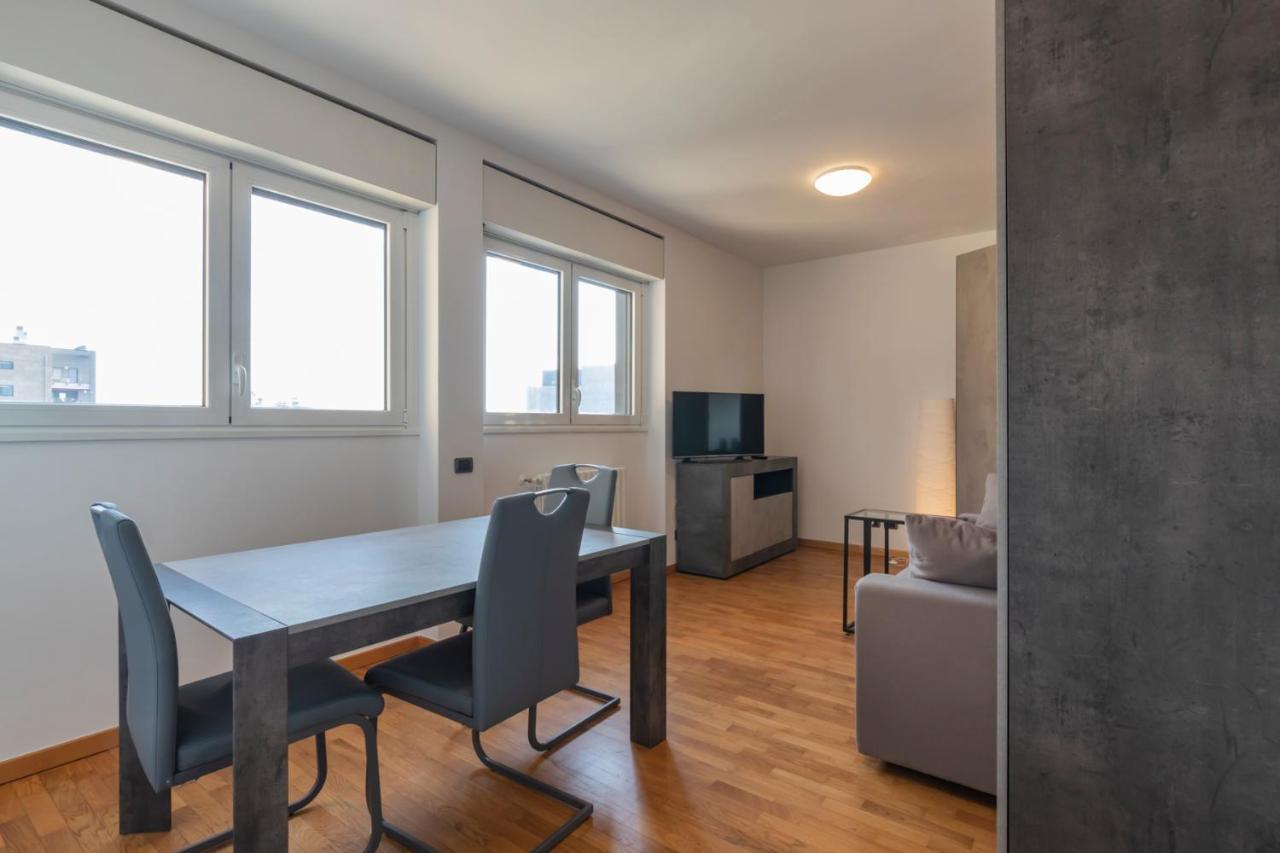 Ferienwohnung Splendida Terrazza Su Arcimboldi - Milano Bicocca Exterior foto