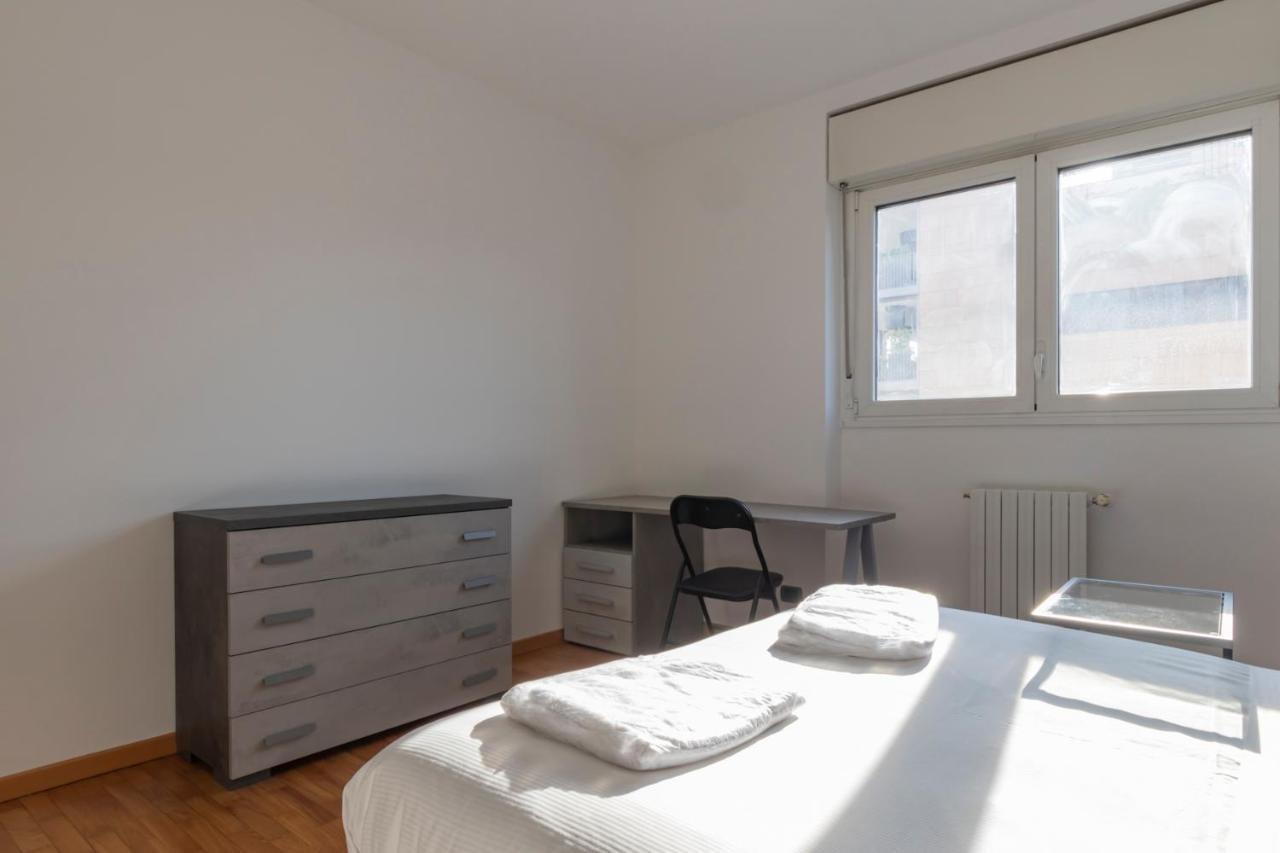 Ferienwohnung Splendida Terrazza Su Arcimboldi - Milano Bicocca Exterior foto